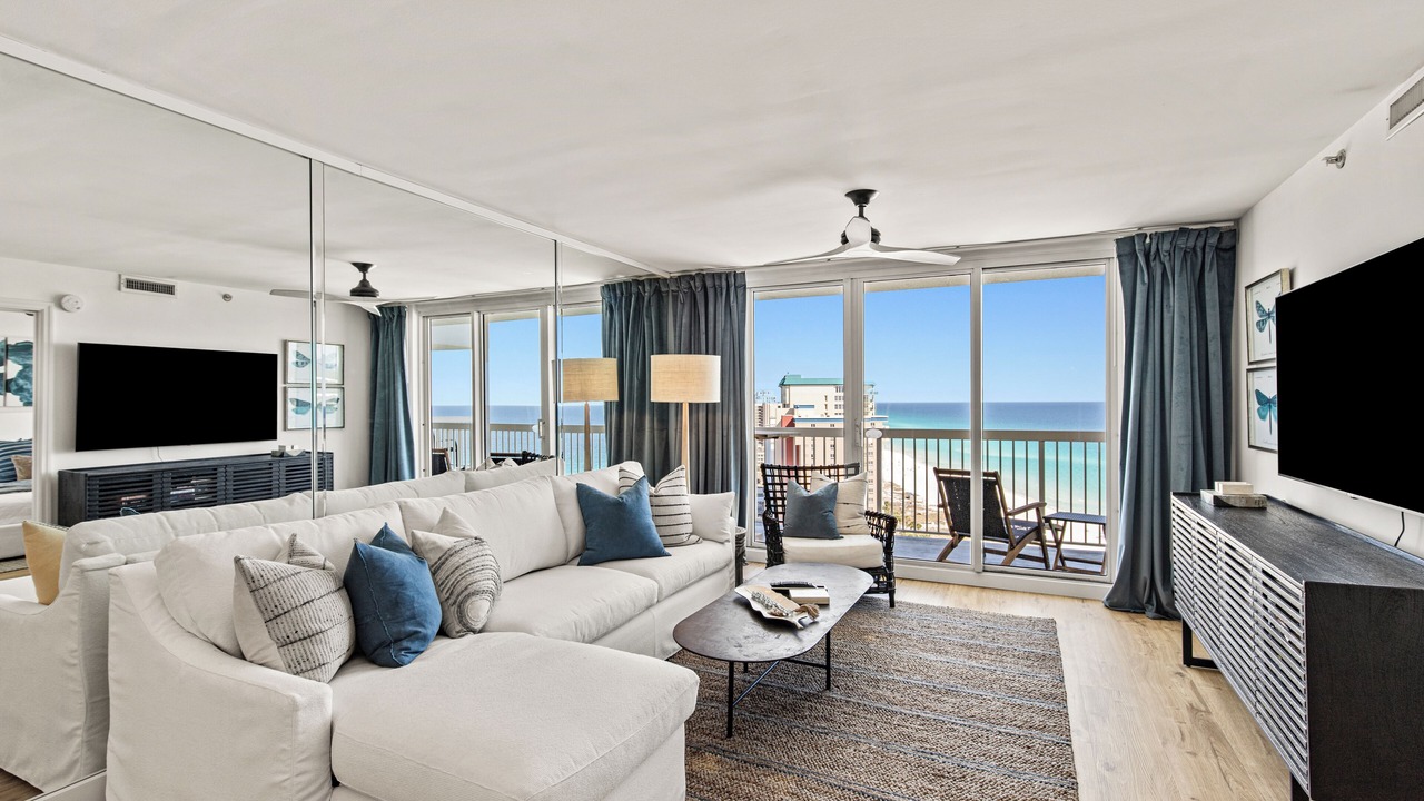 Photo of Livingroom in Destin