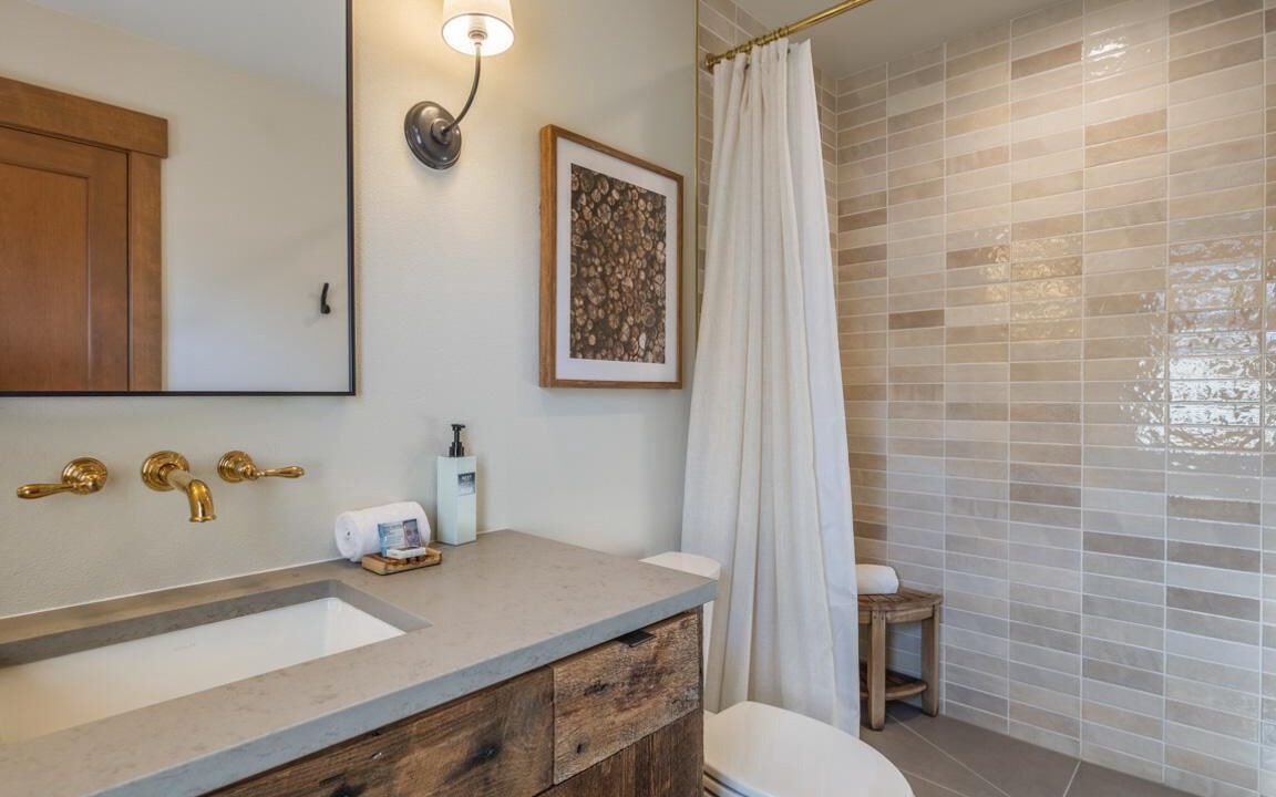 Photo of Bathroom in Cle Elum
