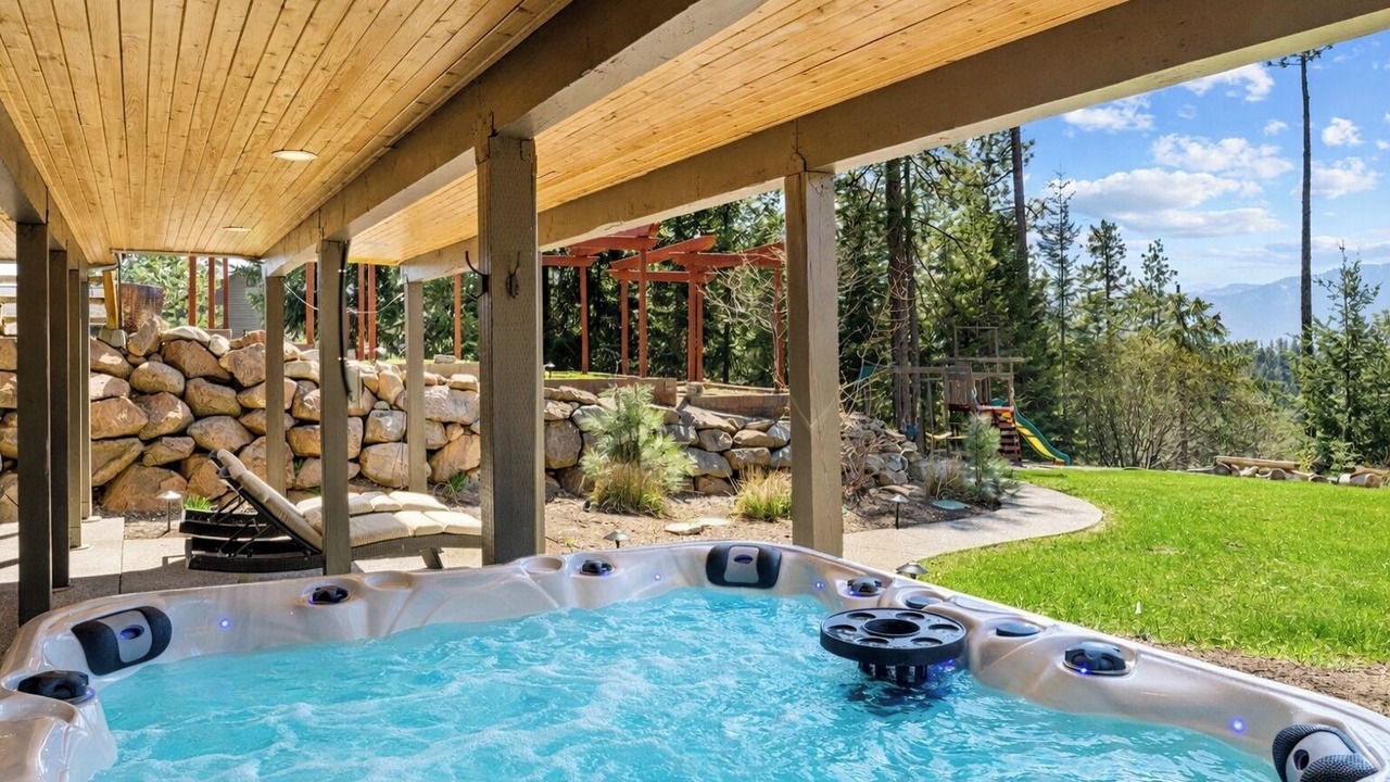 Photo of Outdoor in Ronald