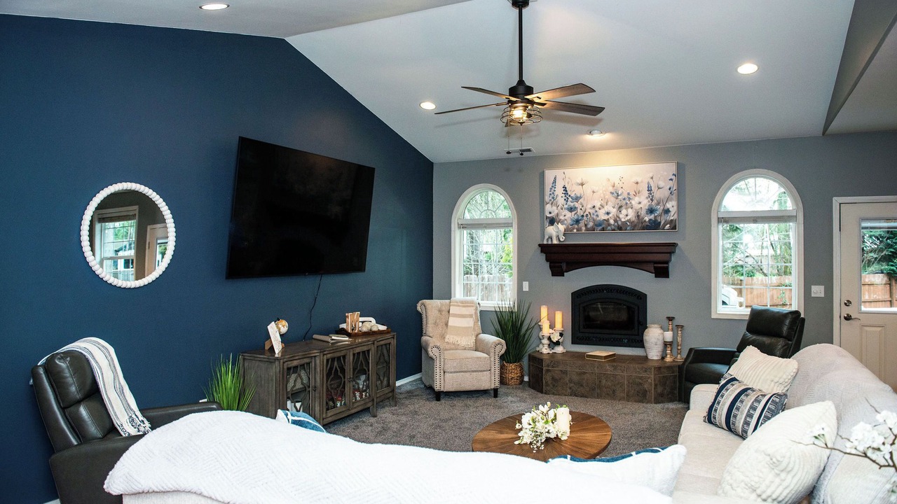 Photo of Livingroom in Forks