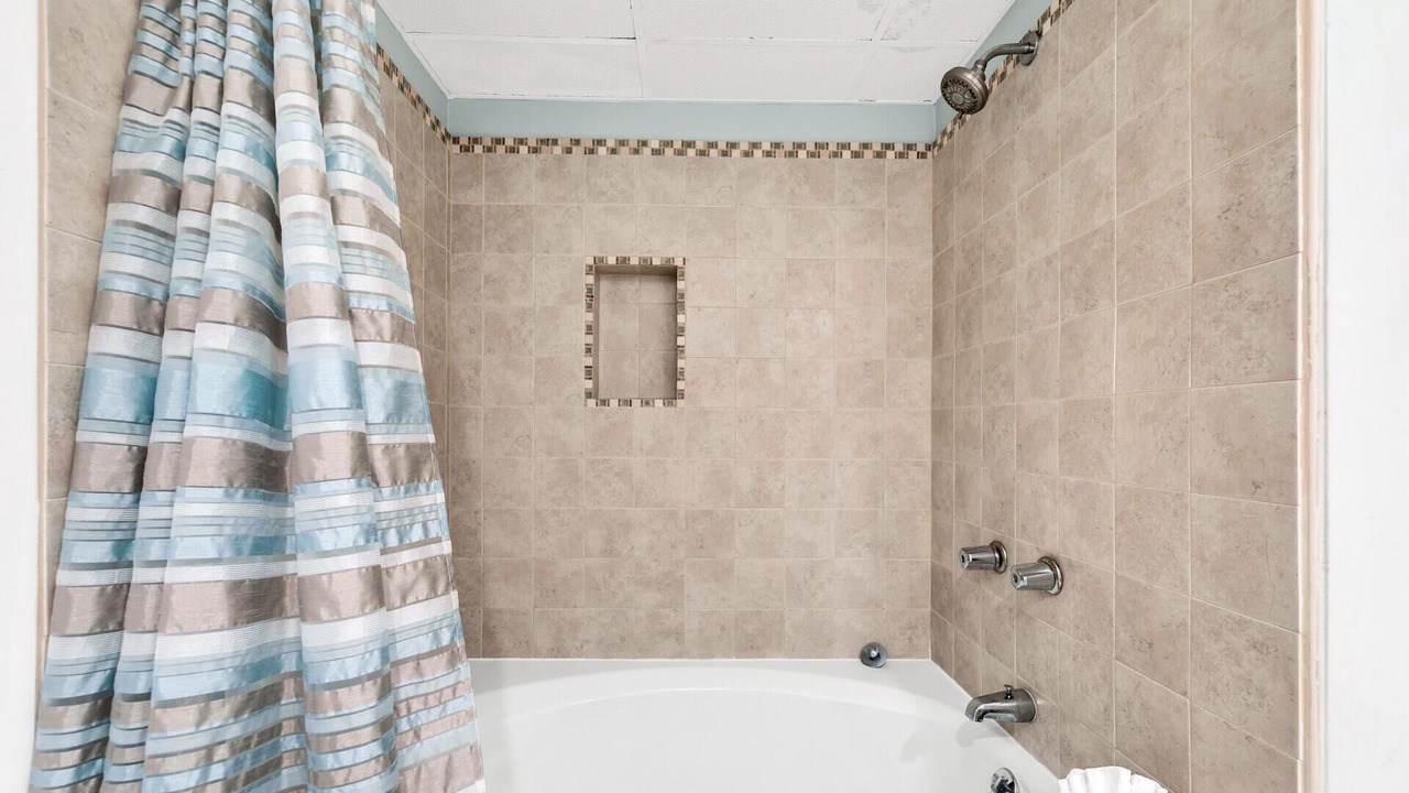 Photo of Bathroom in Holiday Isle