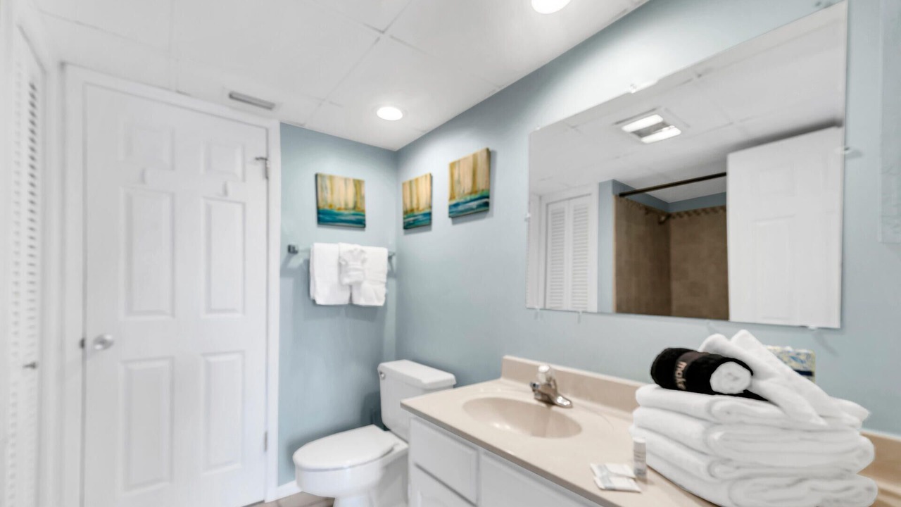 Photo of Bathroom in Holiday Isle