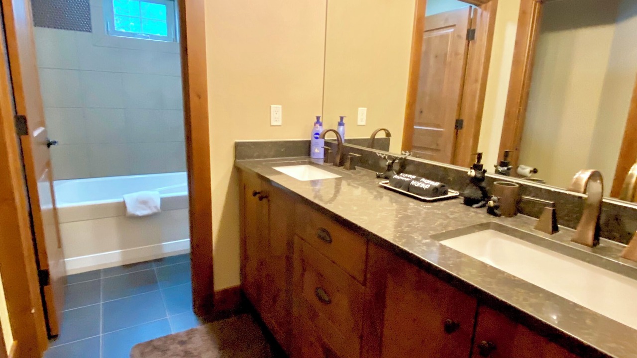 Photo of Bathroom in Cle Elum