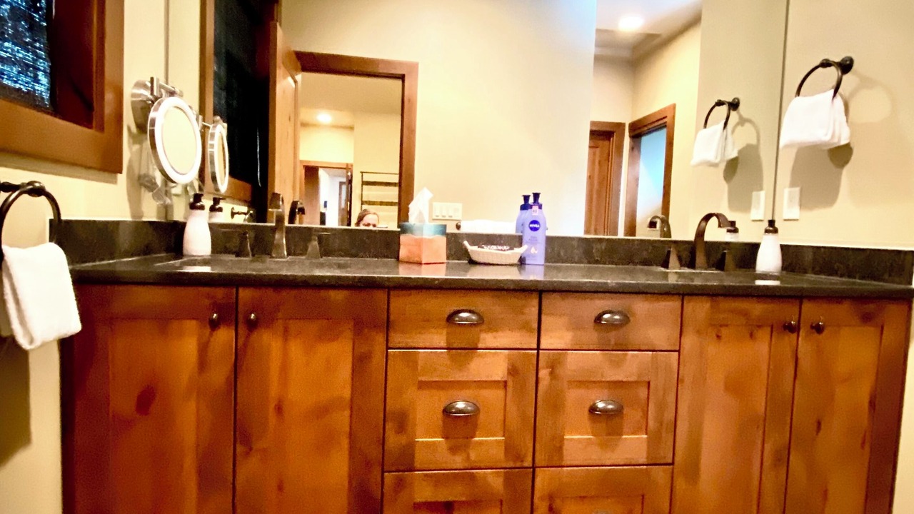 Photo of Bathroom in Cle Elum
