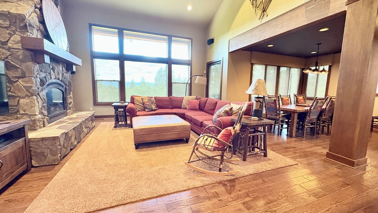 Photo of Livingroom in Cle Elum