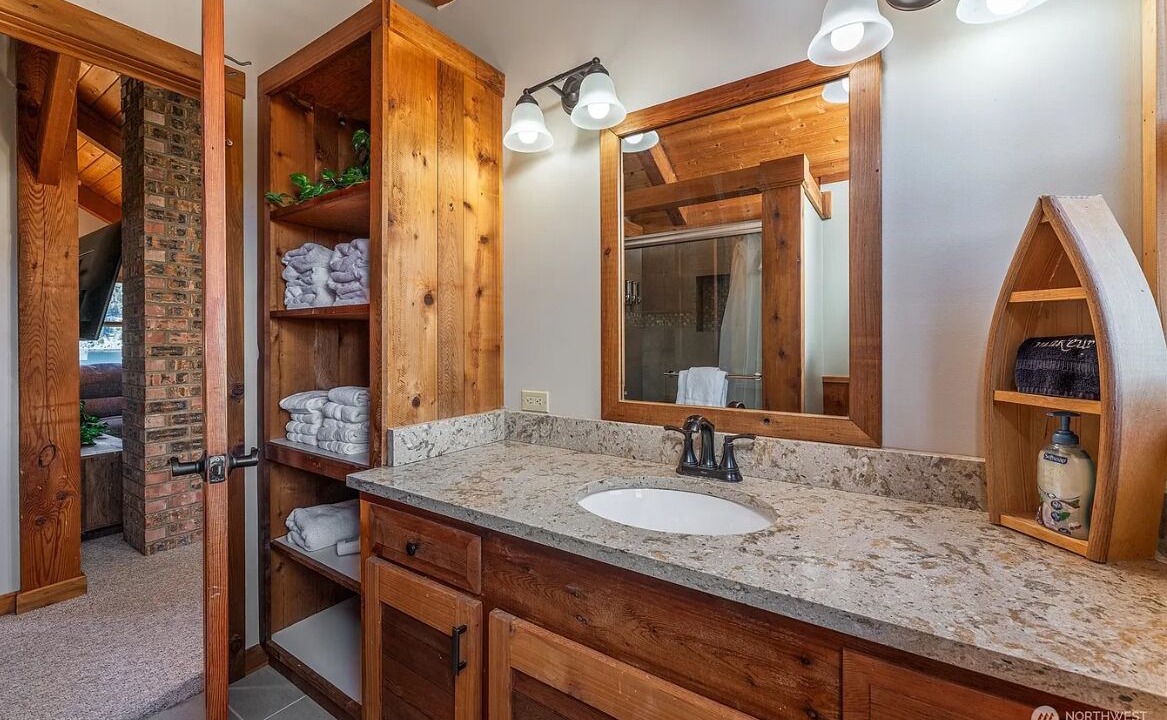 Photo of Bathroom in Wapato Point