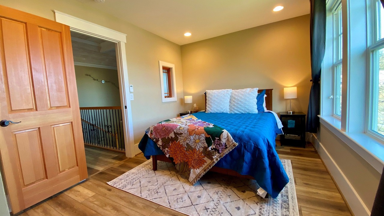 Photo of Bedroom in Eastsound