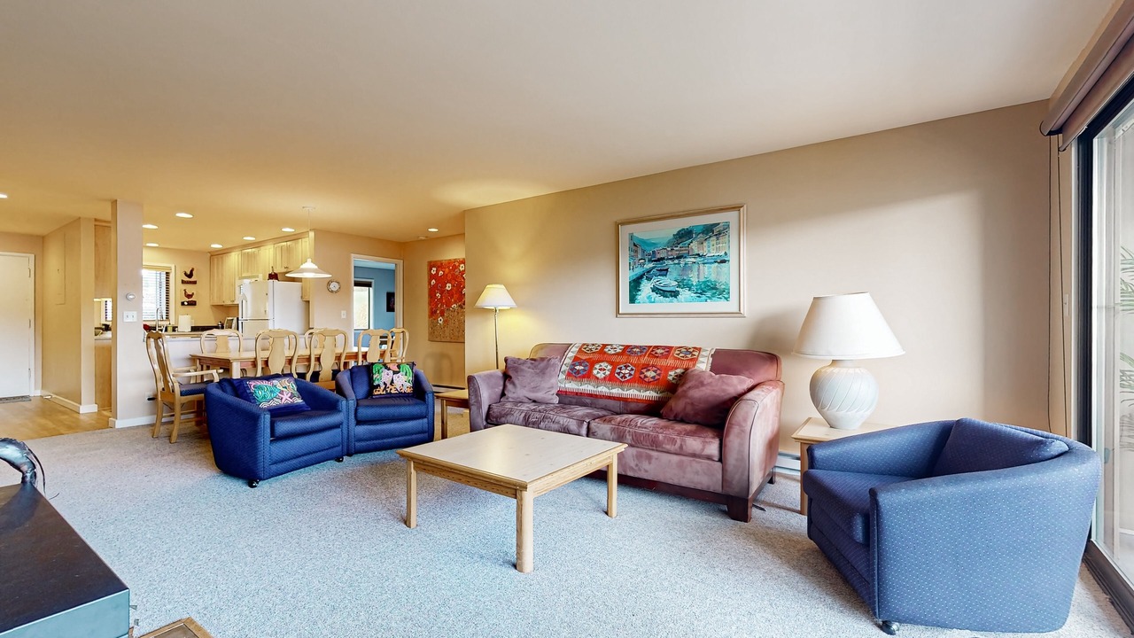 Photo of Livingroom in Port Ludlow