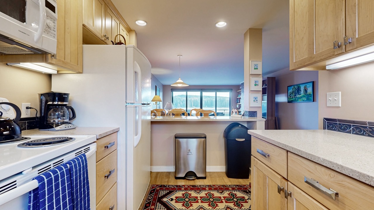 Photo of Kitchen in Port Ludlow