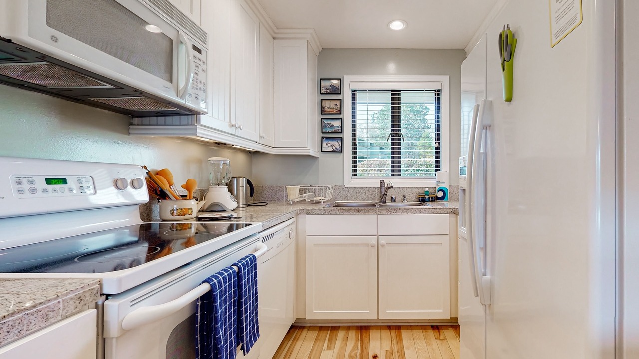 Photo of Kitchen in Port Ludlow